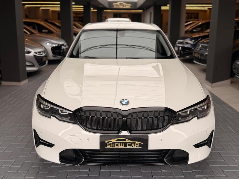BMW 320i - foto 2