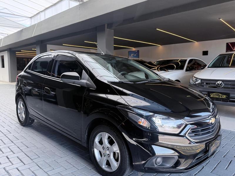 Chevrolet Onix Hatch LT 1.0 8V Flexpower 5P Mec. - foto 3