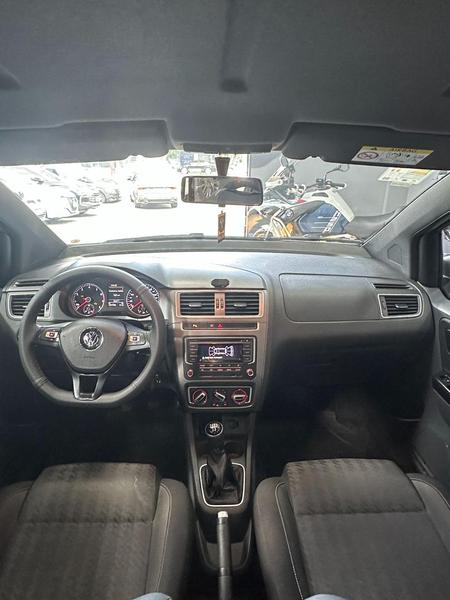 Volkswagen Fox 1.0 MPI Track 12V Flex - foto 8