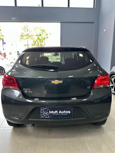 Chevrolet Onix 1.4 LT - foto 7