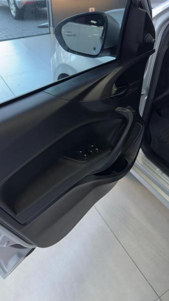 Fiat Cronos Drive 1.3 8V Flex Aut. - foto 10