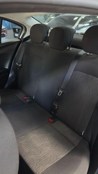 Fiat Cronos Drive 1.3 8V Flex Aut. - foto 12