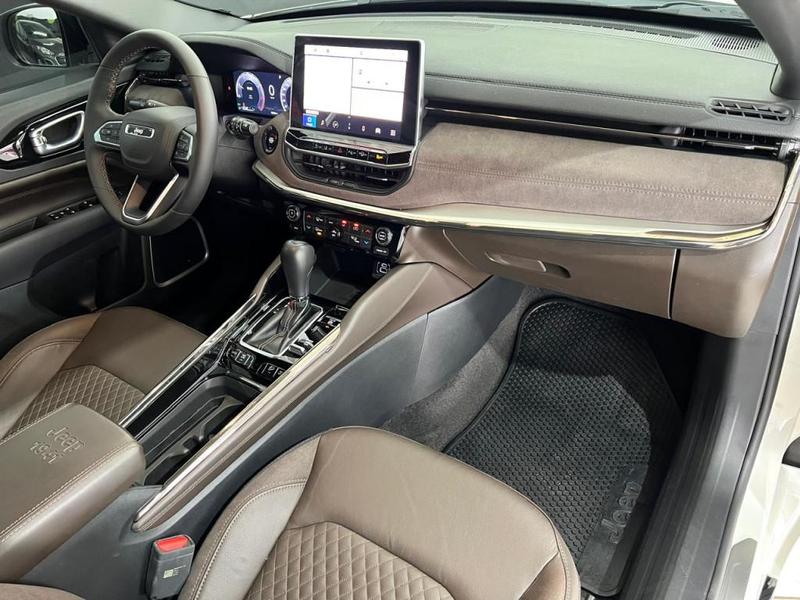 Jeep Commander Overland Td380 2.0 4X4 Die Automático - foto 16