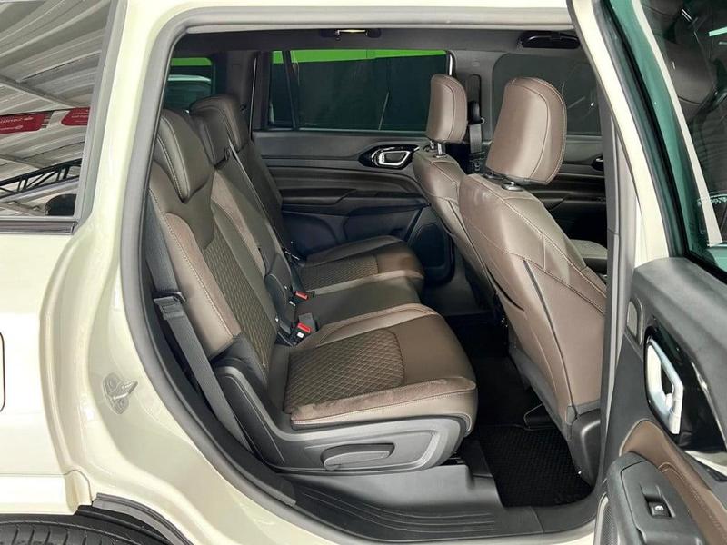 Jeep Commander Overland Td380 2.0 4X4 Die Automático - foto 18