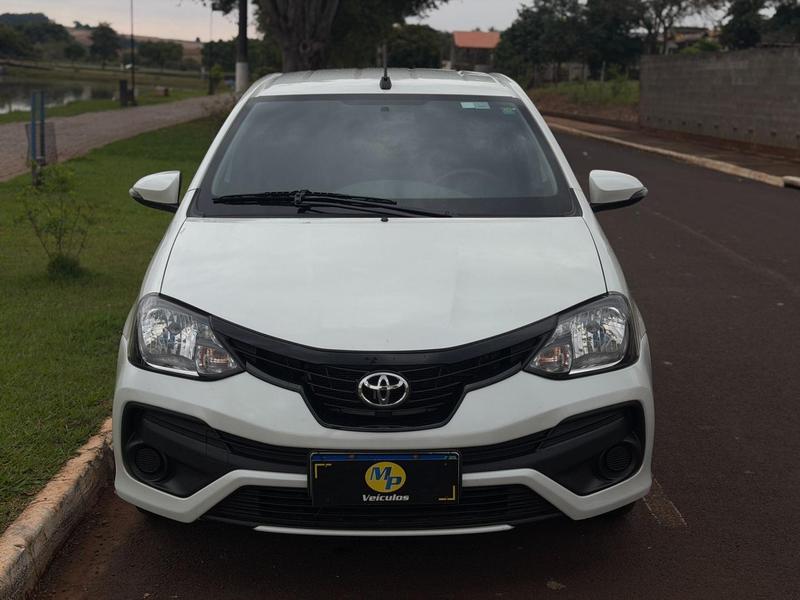 Toyota Etios X Plus 1.5 Automático ? - foto 2