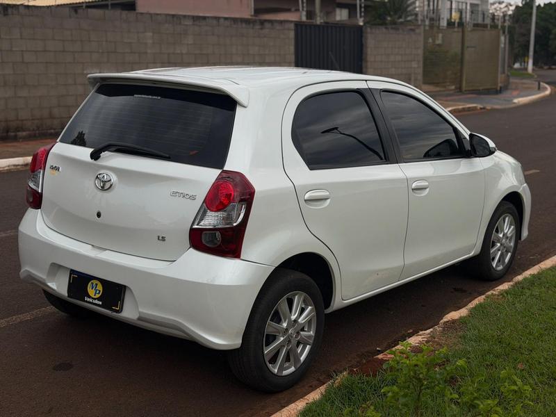 Toyota Etios X Plus 1.5 Automático ? - foto 5