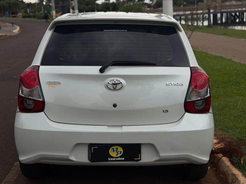 Toyota Etios X Plus 1.5 Automático ? - foto 6