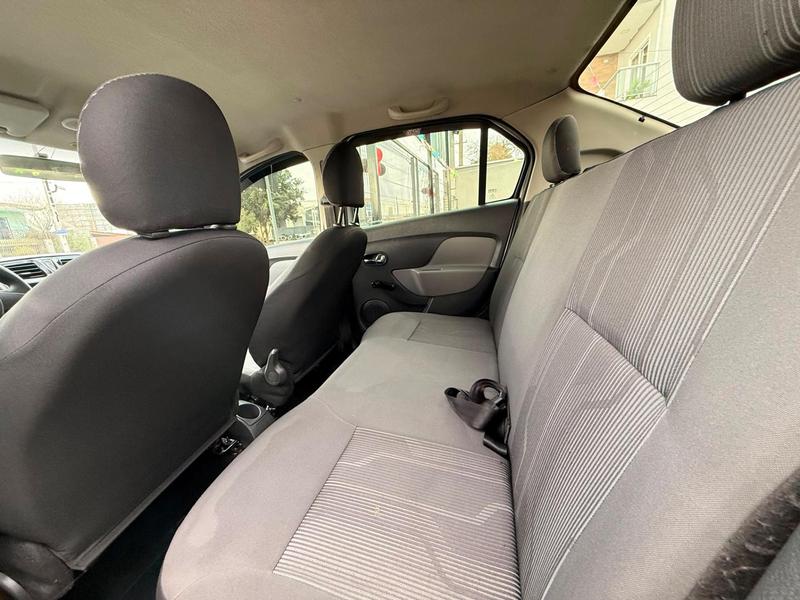 Renault Logan Expr 1016V - foto 11