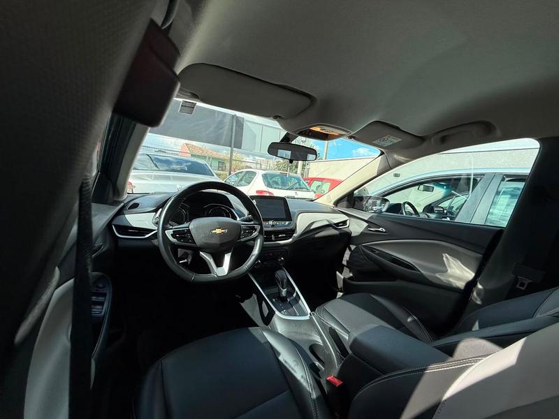 Chevrolet Onix Plus 10tat - foto 10