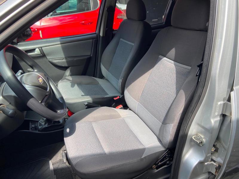 Chevrolet Celta 10l LT - foto 6