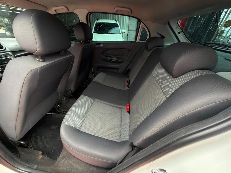 Volkswagen Gol 1.0 G5 4P - foto 13