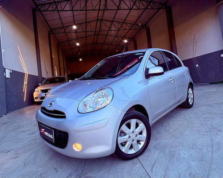 Nissan March 2014 à venda