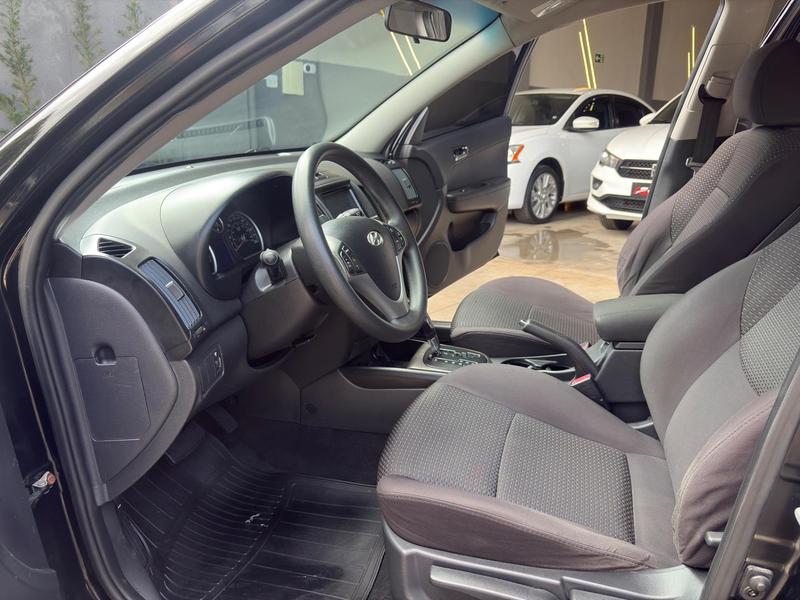 Hyundai i30 2.0 - foto 4