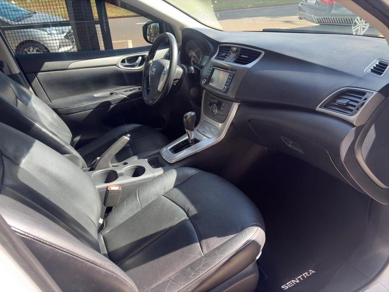 Nissan Sentra 20sl CVT - foto 11