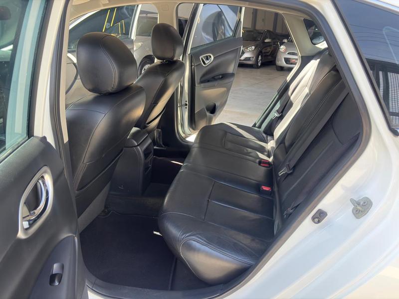 Nissan Sentra 20sl CVT - foto 12