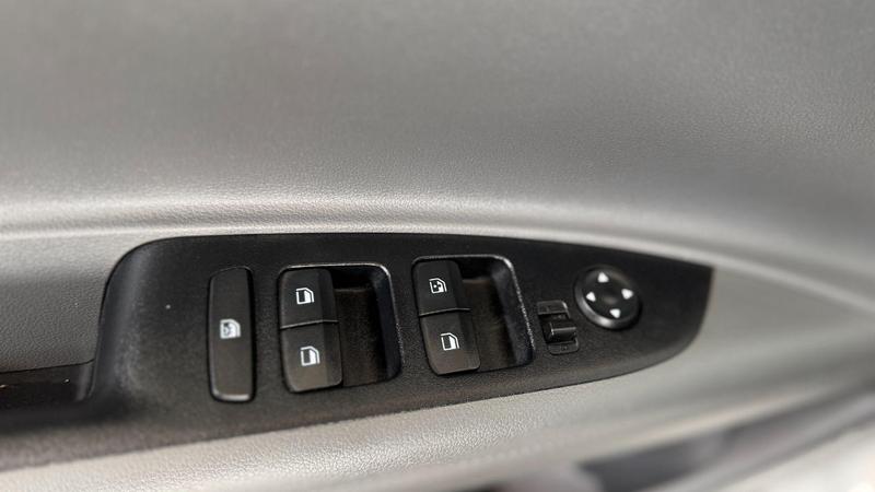 Hyundai HB20S 1.0 M Comfort - foto 9