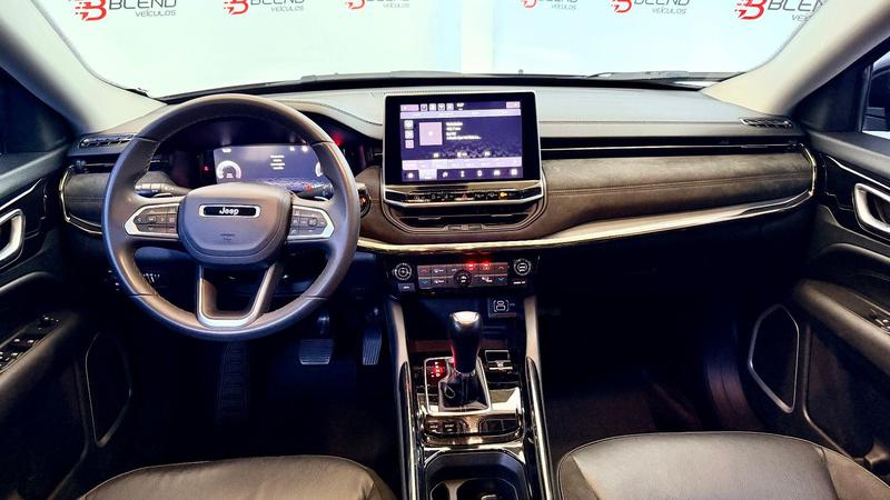Jeep Commander Lim T270 - foto 5