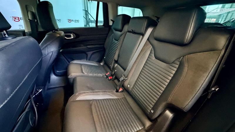 Jeep Commander Lim T270 - foto 11