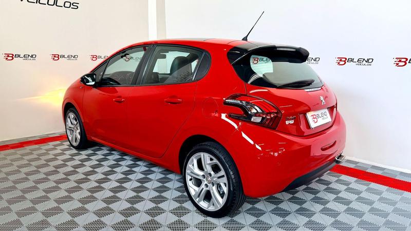 Peugeot 208 GT - foto 3