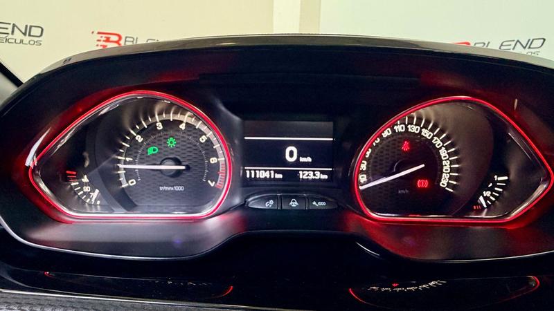 Peugeot 208 GT - foto 9