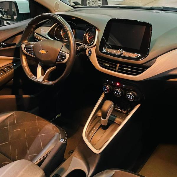 Chevrolet Onix Plus 10tat - foto 12