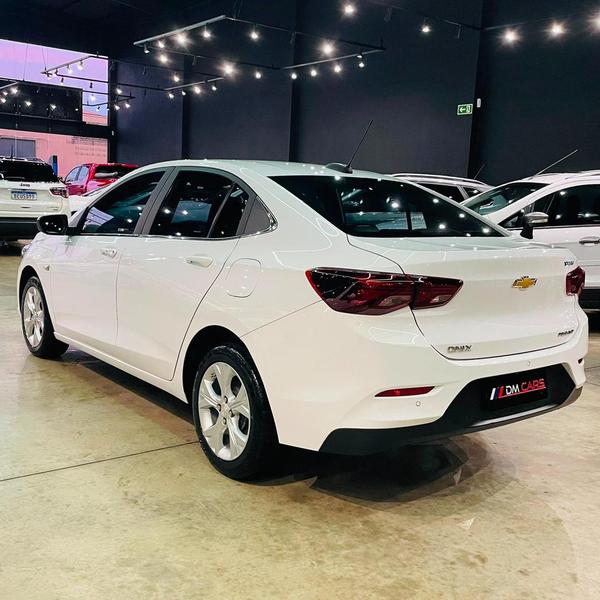 Chevrolet Onix Plus 10tat - foto 4
