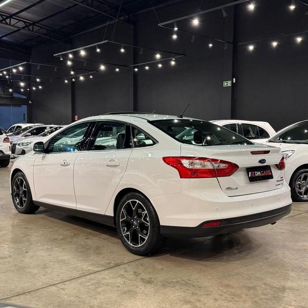 Ford Focus Sedan 2.0 16V 2.0 16V Flex 4P Aut. - foto 5