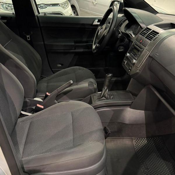 Volkswagen Polo 1.6 Sportline - foto 10