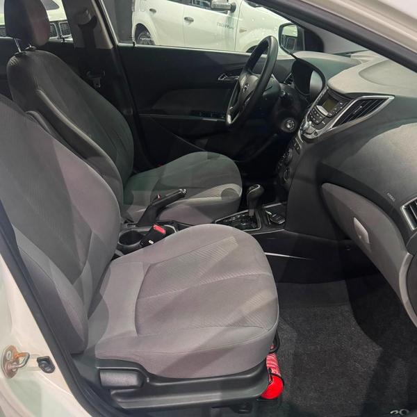 Hyundai HB20S 1.6 A Premium - foto 11