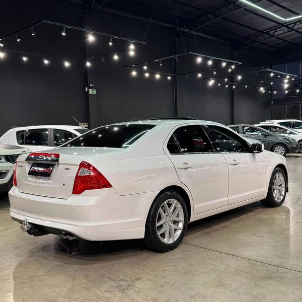 Ford Fusion - foto 8