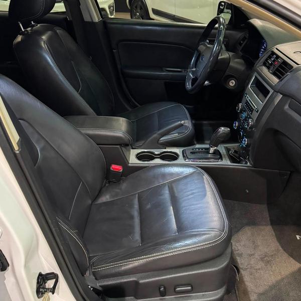 Ford Fusion - foto 12