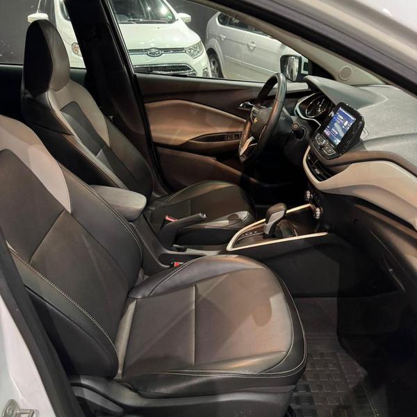 Chevrolet Onix 10tat - foto 12