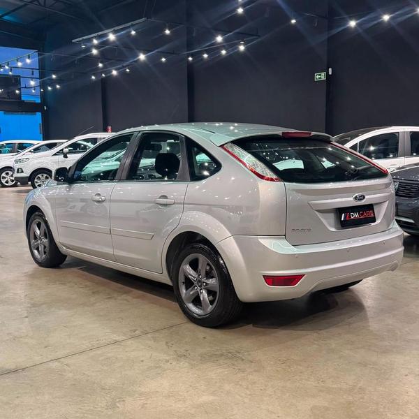 Ford Focus Sedan 1.6 1.6 Flex 8V 16V 4P Mec. - foto 4