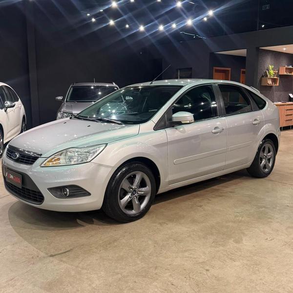 Ford Focus Sedan 1.6 1.6 Flex 8V 16V 4P Mec. - foto 3