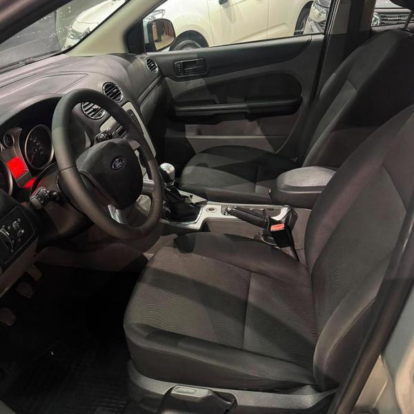 Ford Focus Sedan 1.6 1.6 Flex 8V 16V 4P Mec. - foto 10