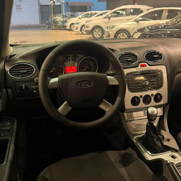 Ford Focus Sedan 1.6 1.6 Flex 8V 16V 4P Mec. - foto 11