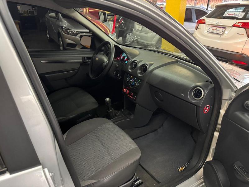 Chevrolet Celta 10l LT - foto 17