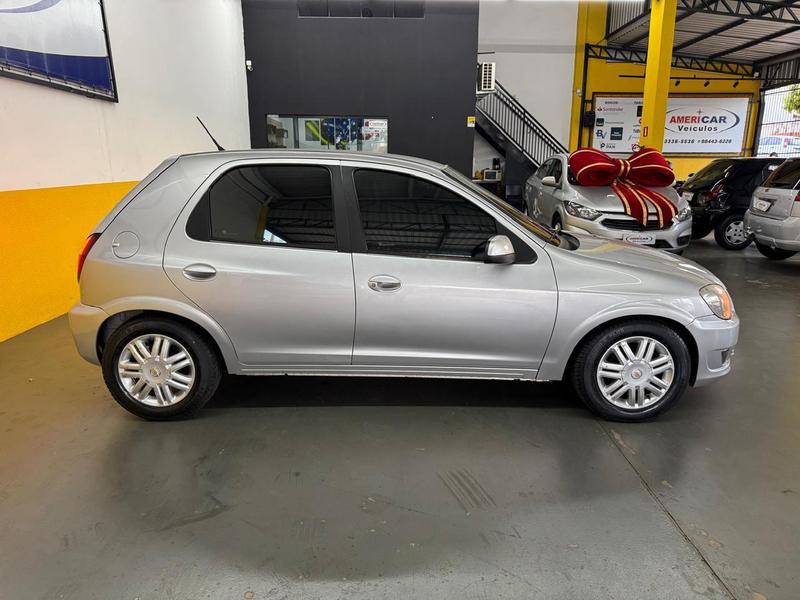 Chevrolet Celta 10l LT - foto 3