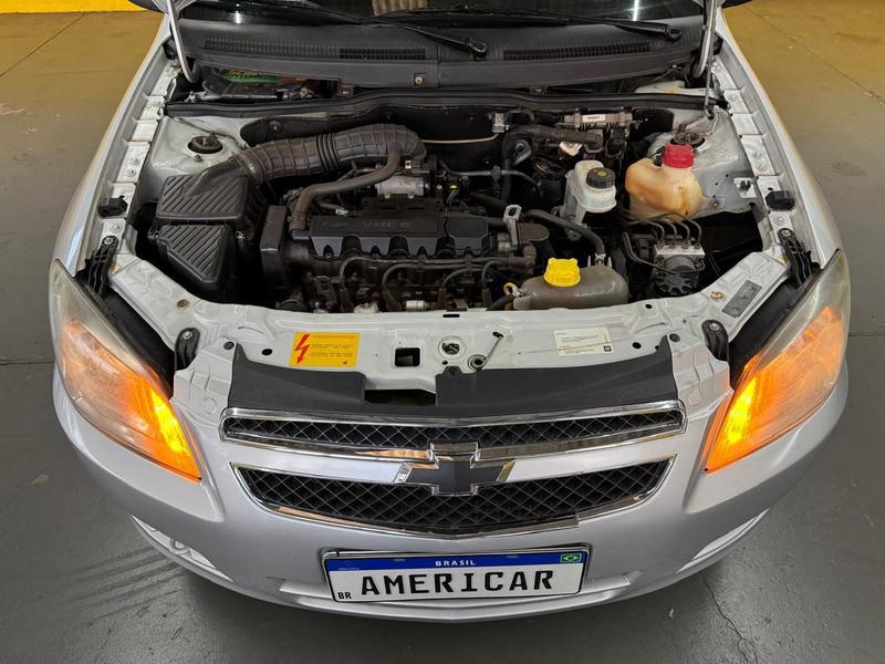 Chevrolet Celta 10l LT - foto 8