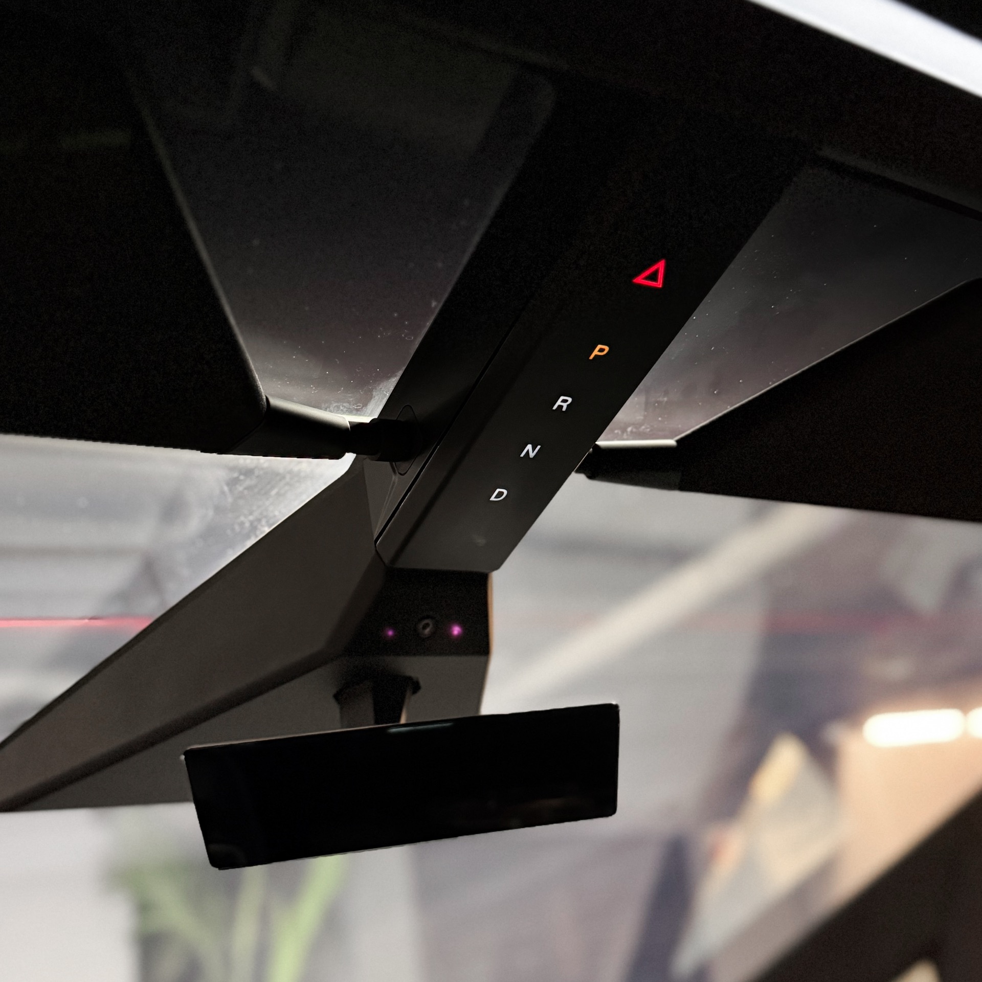 TESLA CYBERTRUCK BEAST — foto 13