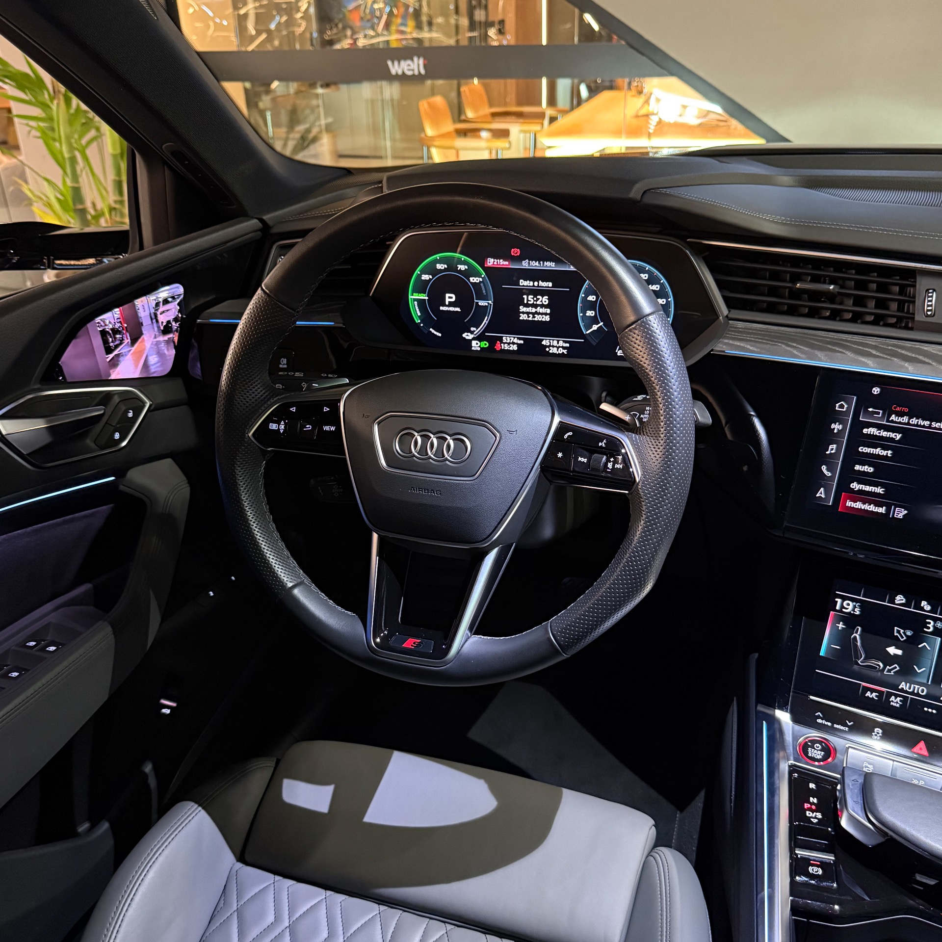 AUDI E TRON SPB S — foto 12