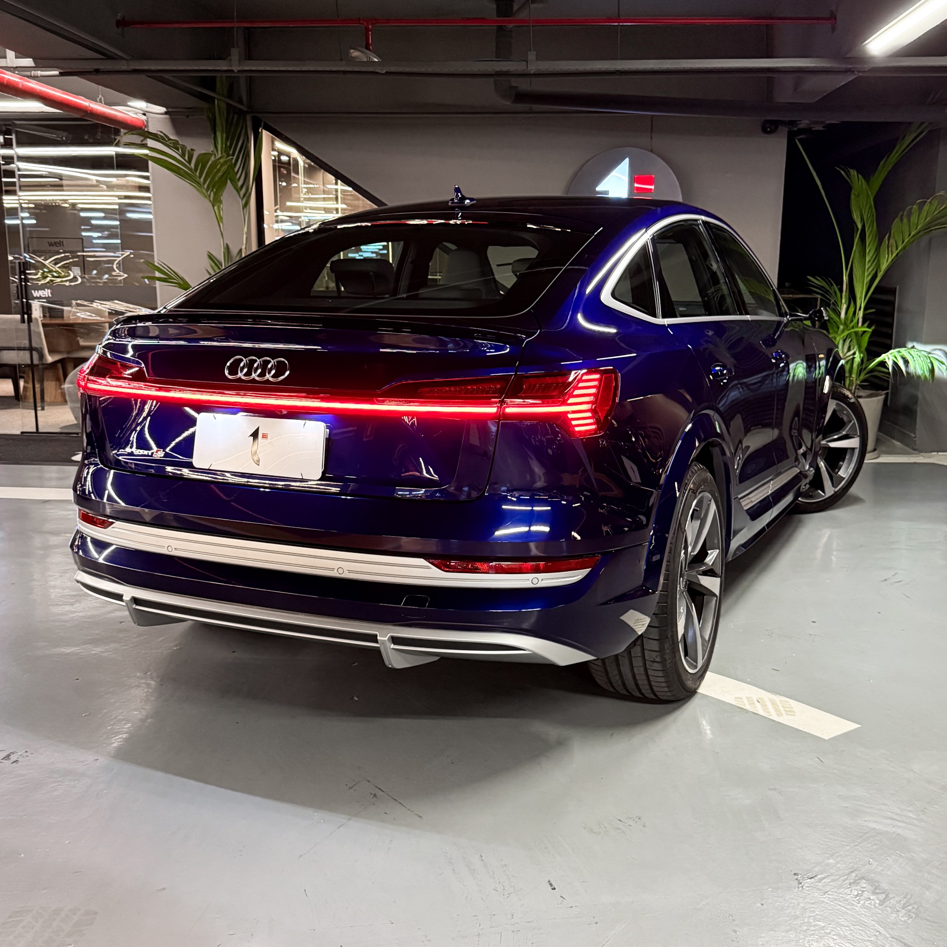 AUDI E TRON SPB S — foto 4