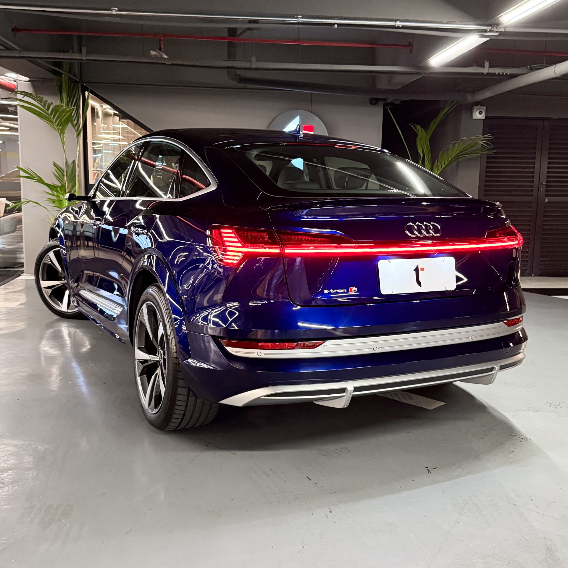 AUDI E TRON SPB S — foto 6
