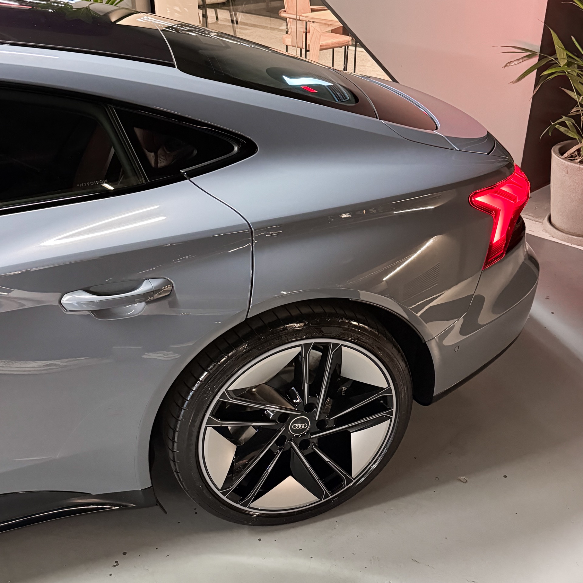 AUDI RS E TRON GT — foto 19