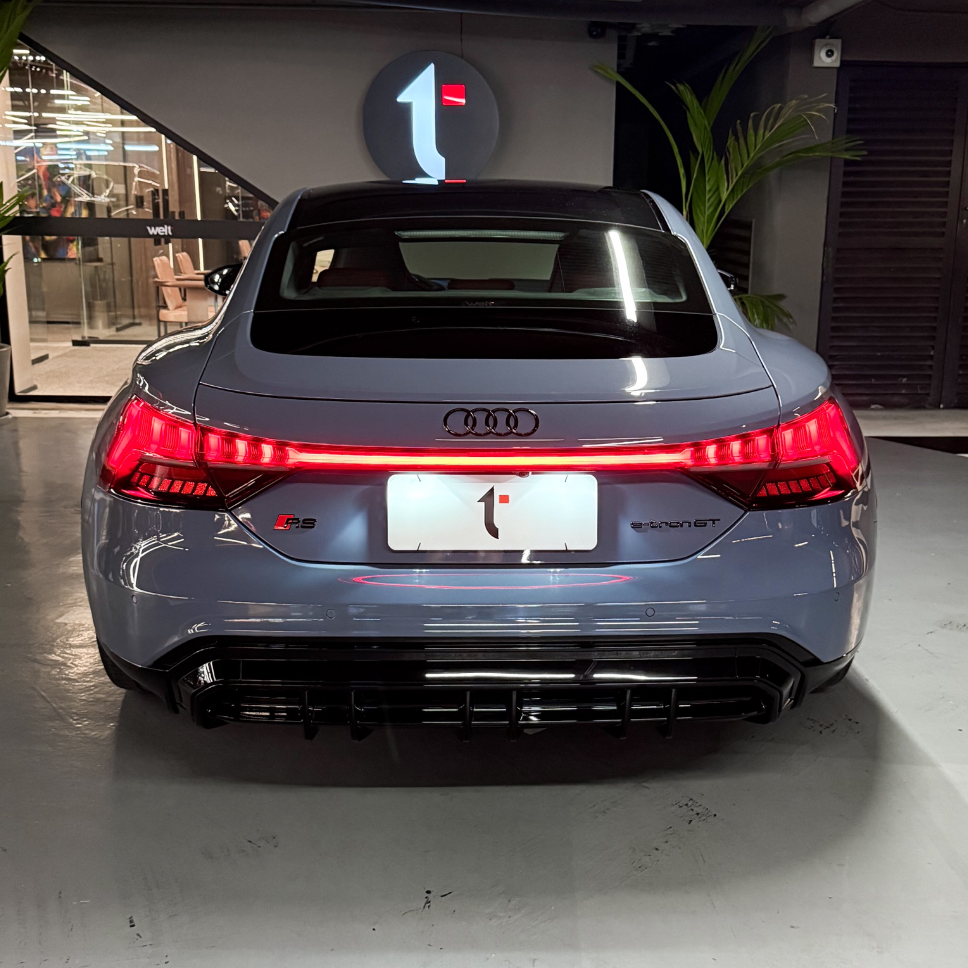 AUDI RS E TRON GT — foto 5