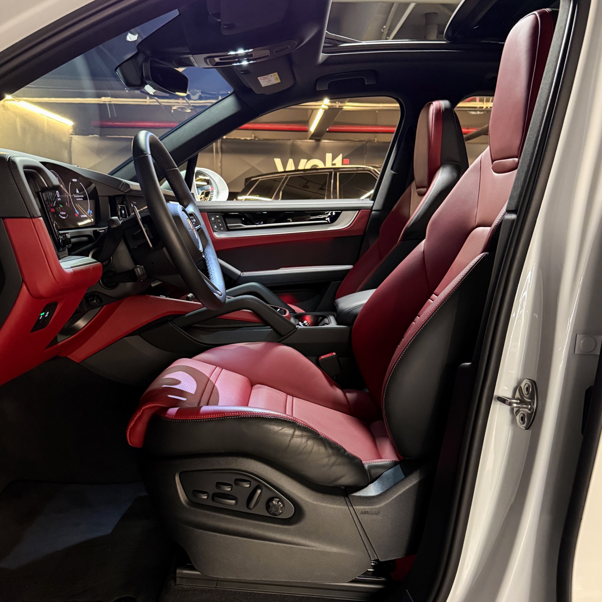 PORSCHE CAYENNE PHEV — foto 12