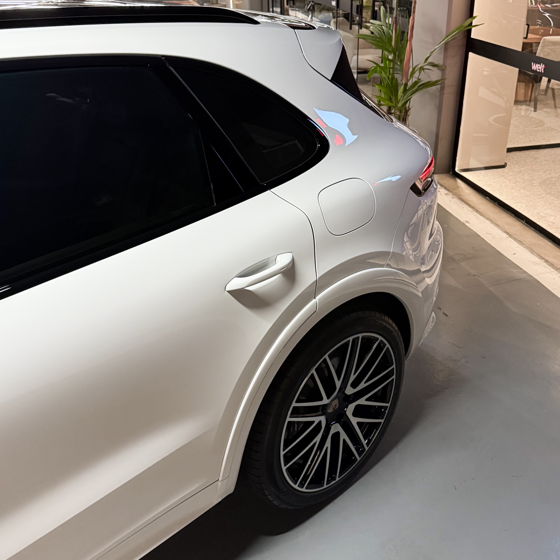 PORSCHE CAYENNE PHEV — foto 19