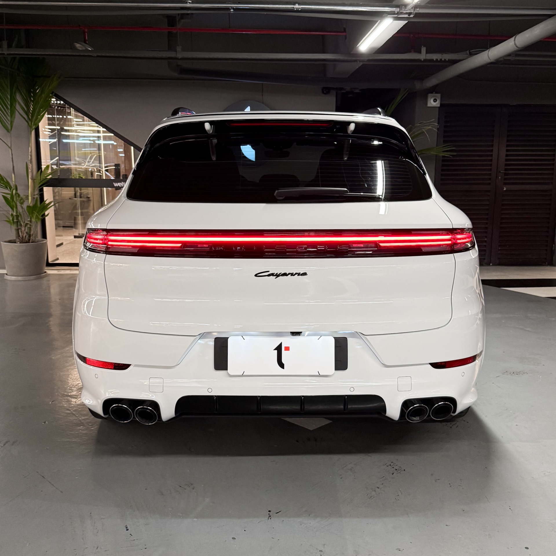 PORSCHE CAYENNE PHEV — foto 5