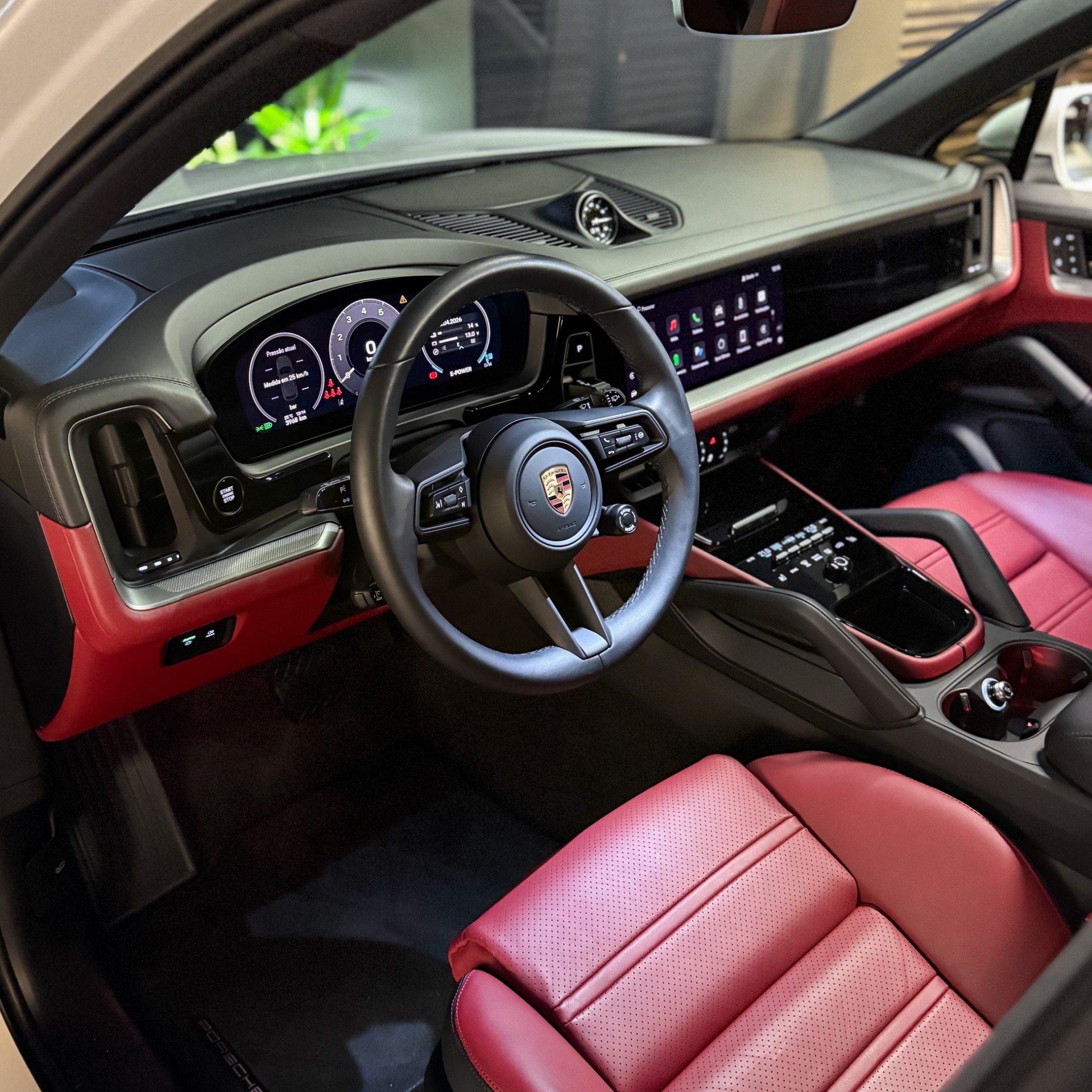 PORSCHE CAYENNE PHEV — foto 8