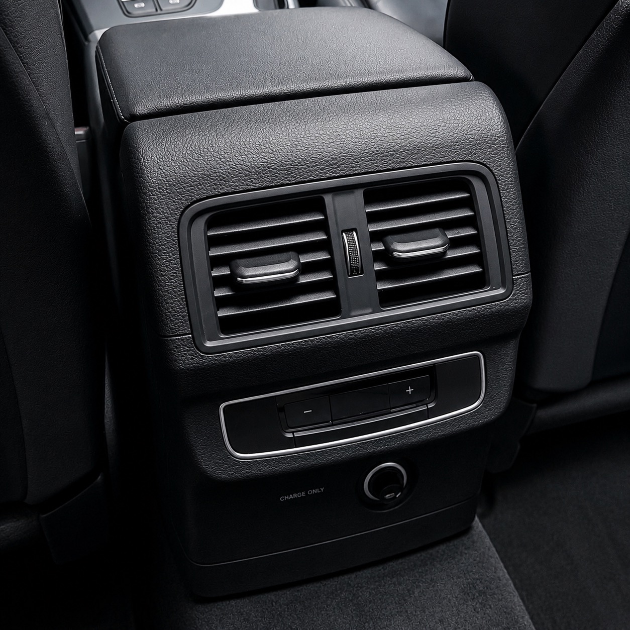 AUDI Q5 S-LINE 2.0 TFSI S TRONIC — foto 5